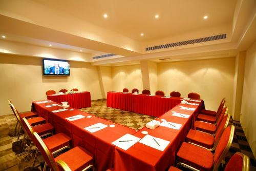 Ramada By Wyndham Hotel Riyadh