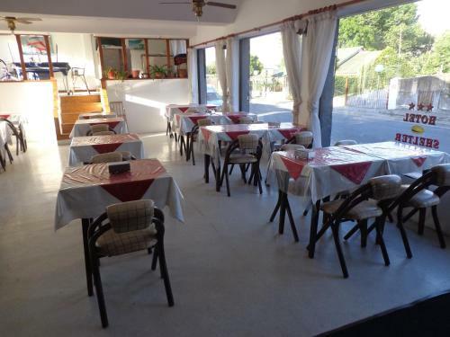 Hotel Shelter