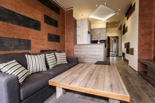 Apartment On Mamikonyan 512