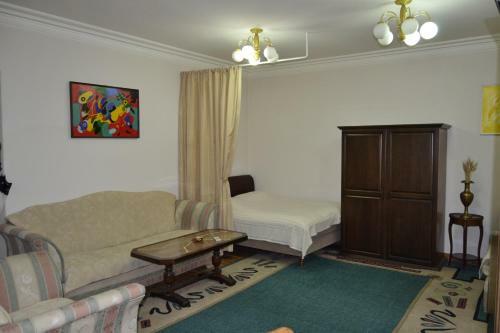 Saryan Street Studio Apartment