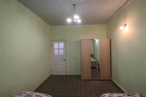 Ed's Apartament 2