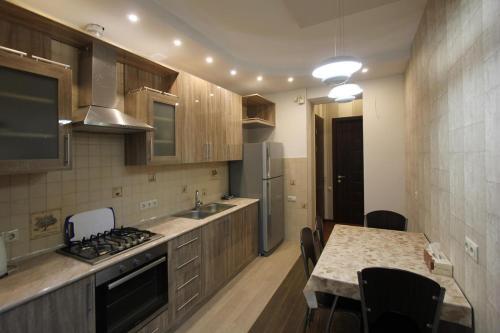 Apartment On Kievyan Street 6