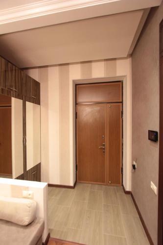 Apartment On Kievyan Street 6