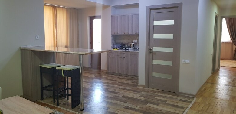 Aparthotel Cross Apartments And Tours
