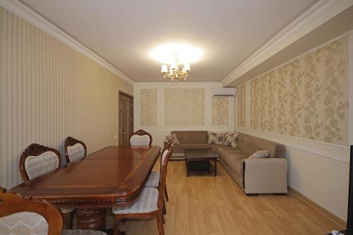 Apartment On Vagharshyan 3