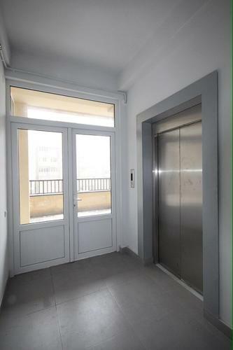 Metro Apartment