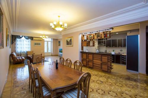 Republic Square Boutique Hotel