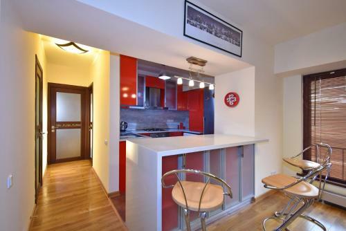 Apartment On Opera House