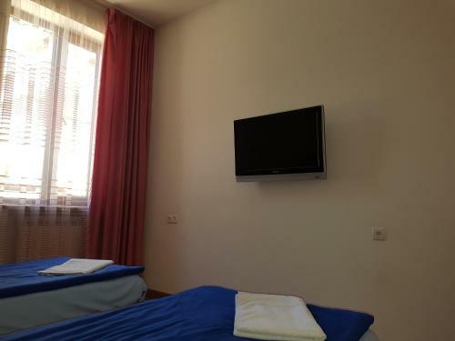 Shat Lav Hostel
