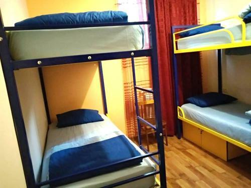Shat Lav Hostel