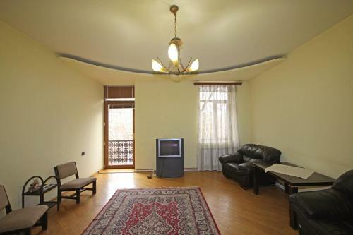 Cozy Apartment By The Opera House