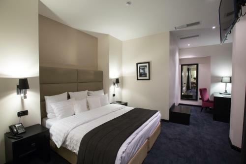 North Avenue Hotel