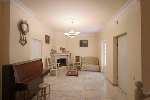 Hostal Kond Guest House