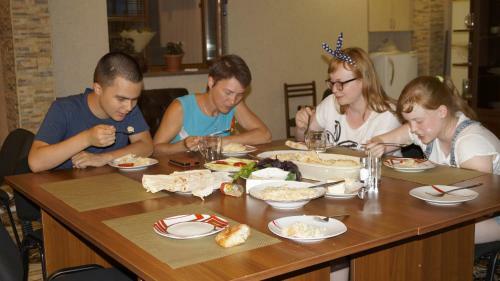 Hostal Komitas Avenue Guest House