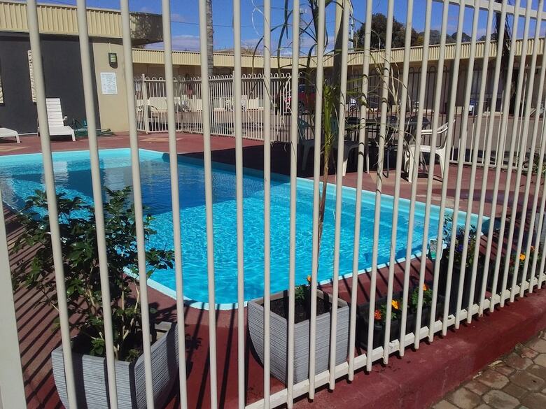 Desert Sand Motor Inn