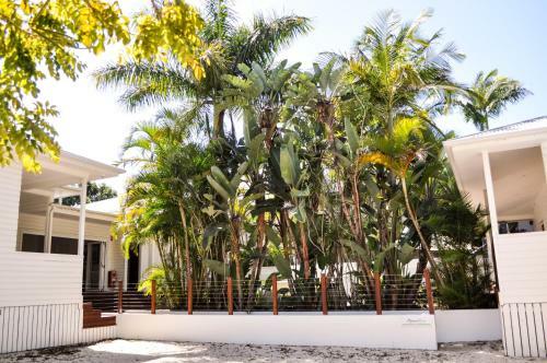 Hostal Byron Cove Beach House