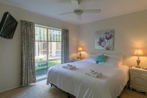 The Birch House - Silver Birches Luxury Accommodation Bright
