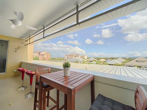 Villa Emerald Lakes Retreat