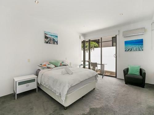 Hostal Luxury Waterfront Home