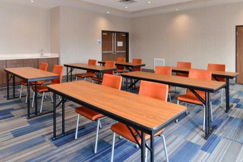 Hotel Holiday Inn Express & Suites Trinity
