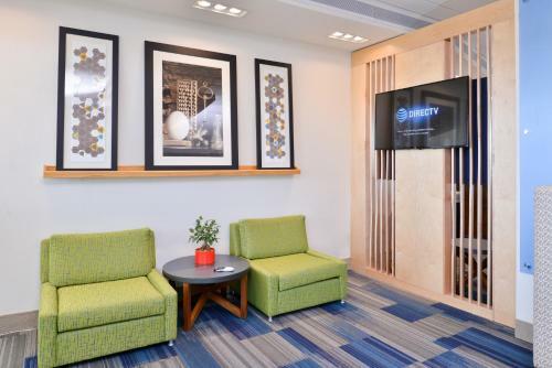 Hotel Holiday Inn Express & Suites Trinity