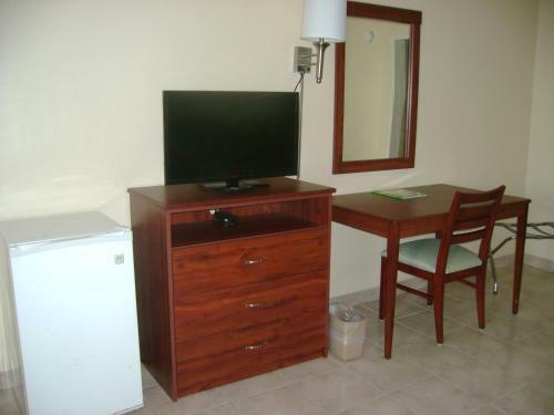Royal Islander Hotel