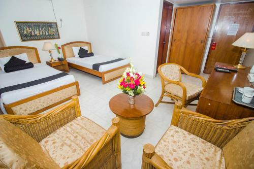 Hotel De Crystal Crown
