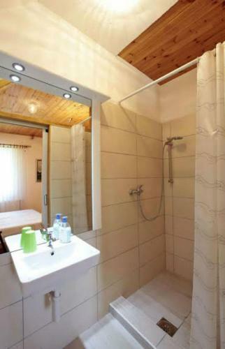 Hostal Adriana Guesthouse