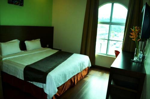 Lintas Plaza Hotel