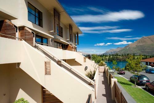 Aparthotel Garden Court Suites & Apartments