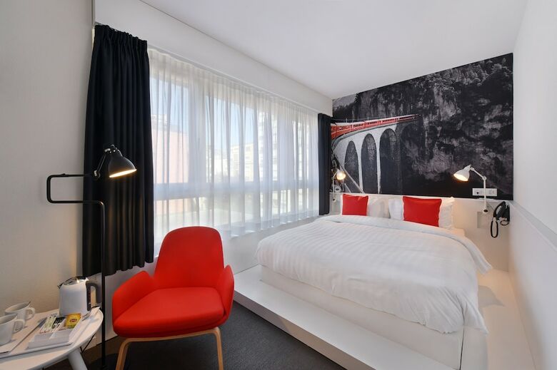 Home Swiss Hotel