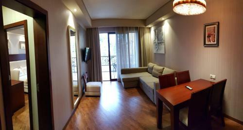 Luxury Oasis Apartment
