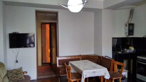 Apartment On Rustaveli 166a