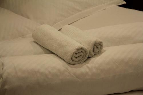 Hostal Golden Lakes Rooms