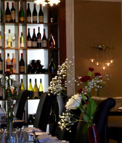 Queens Court Hotel