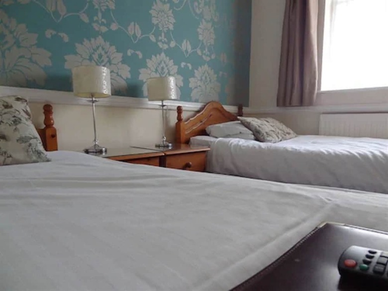 Hostal The Kensington