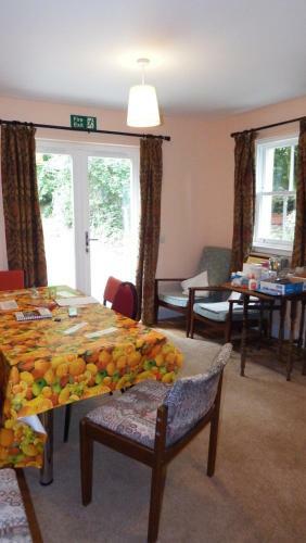 Hostal Whitchester Christian Centre