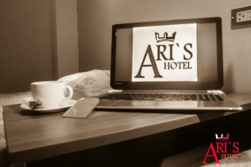 Aris Hotel Ll