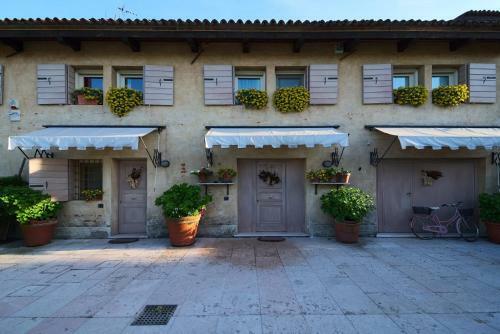 Hostal Guest House La Marignana