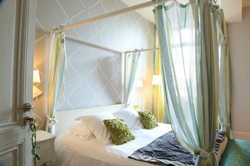 Hostal Ch�teau De Courtebotte