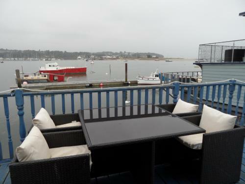 Houseboat Heyvon