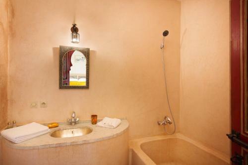 Riad Julia