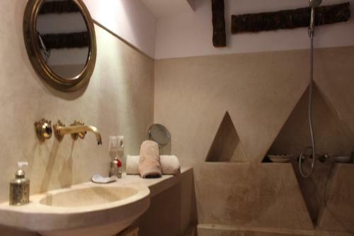 Hostal Riad Jnan El Cadi