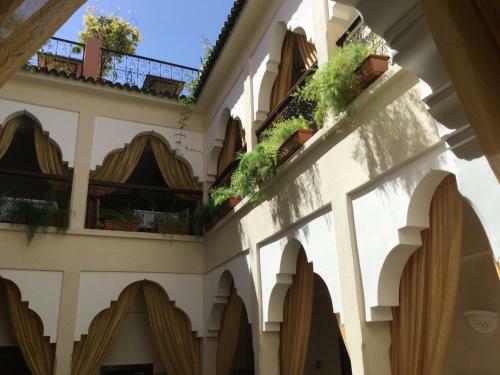 Ab�lia Riad