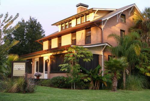 Bed & Breakfast Adora Inn