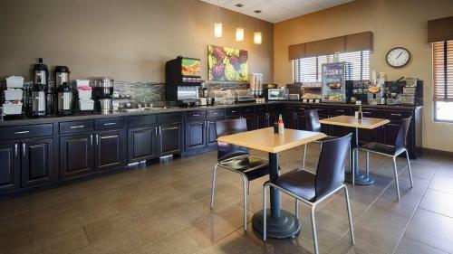 Hotel Best Western Plus Night Watchman Inn & Suites