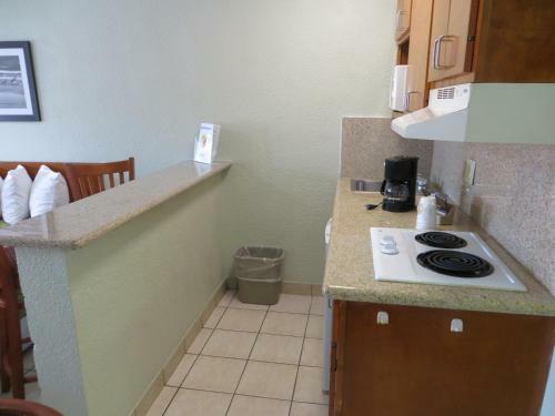 Hotel Super 8 By Wyndham South Padre Island
