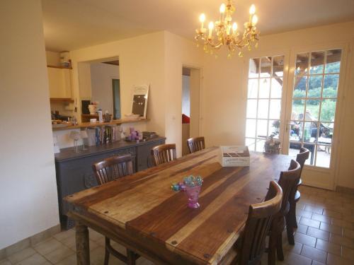Cozy Holiday Home In Dun-les-places With Private Pool