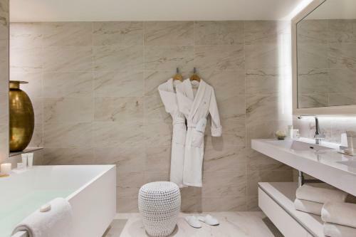 Hotel H�tel Barri�re L'hermitage