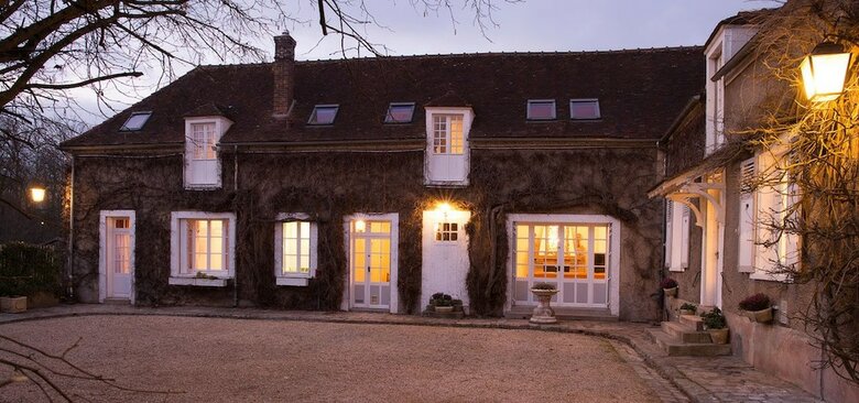 Bed & Breakfast Aux Charmes De Maintenon